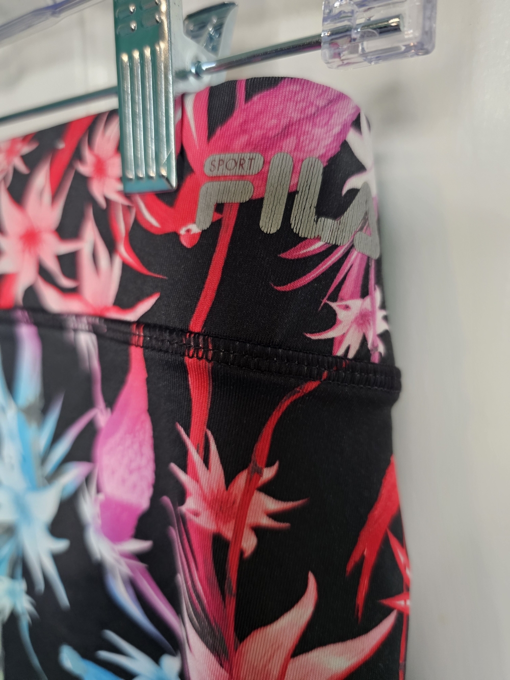 Fila Tropical Print Black Active Bike Yoga Running Shorts Women's Size M - Picture 4 of 9